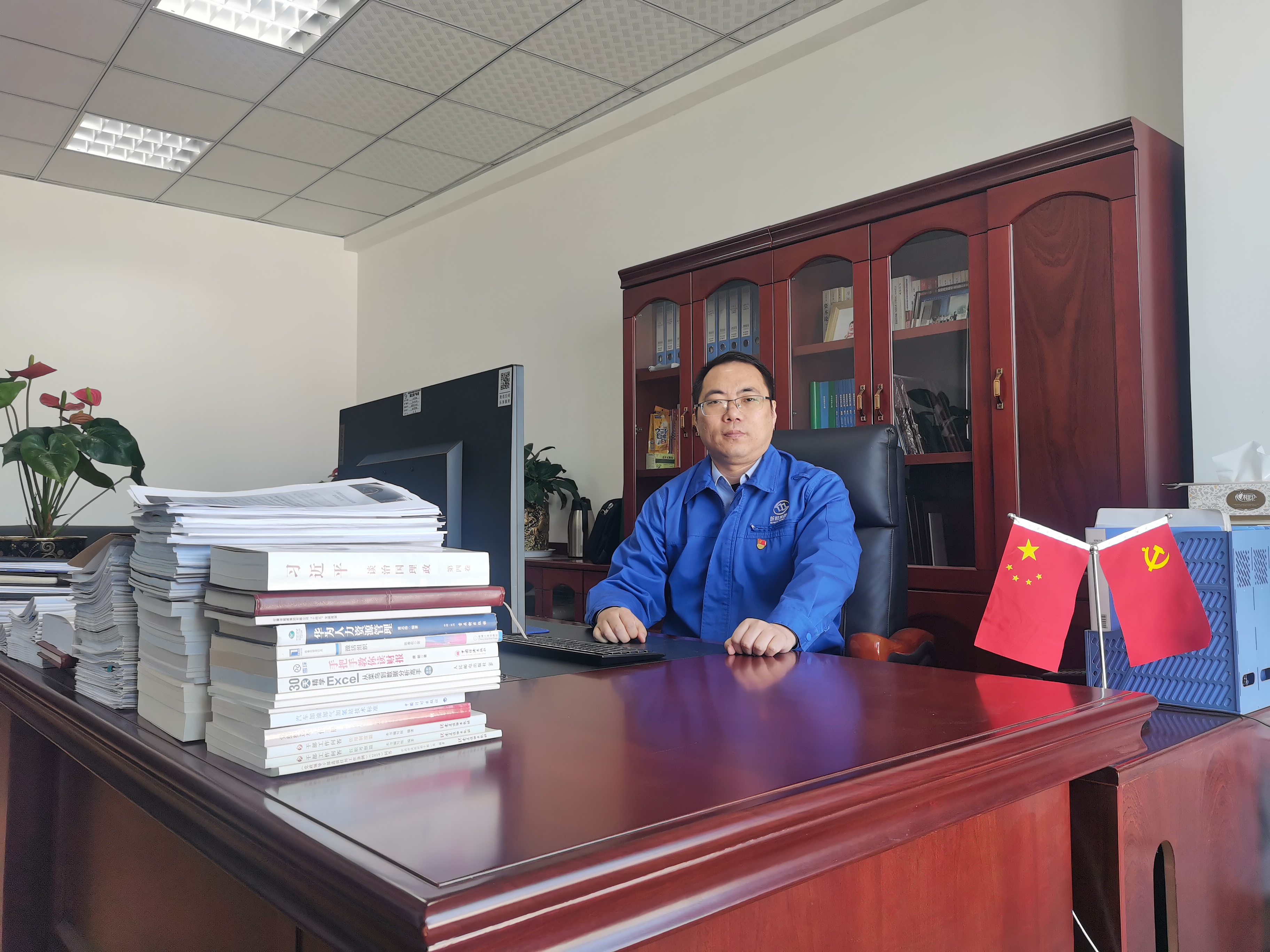 把青春獻給能源事業(yè) ——記原安徽省綜合能源開發(fā)利用有限公司黨支部書記、董事長、總經(jīng)理朱磊